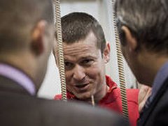 Леонид Развозжаев мечтает поговорить с Путиным прямо в камере Леонид Развозжаев мечтает поговорить с Путиным прямо в камере