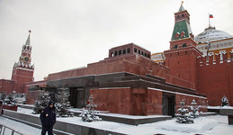 На мавзолей Ленина покусился иркутский Горбачев На мавзолей Ленина покусился иркутский Горбачев