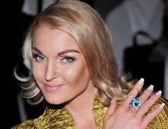 Совершено дерзкое ограбление дома Анастасии Волочковой Совершено дерзкое ограбление дома Анастасии Волочковой