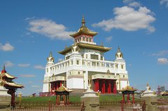 Калмыцкие агрономы обратились за помощью к монахам Калмыцкие агрономы обратились за помощью к монахам